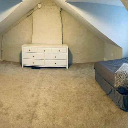 Industrial Brick Townhouse In Downtown Lancaster Villa Екстериор снимка