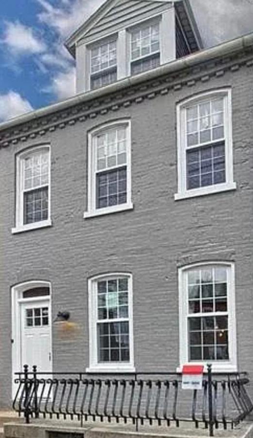 Industrial Brick Townhouse In Downtown Lancaster Villa Екстериор снимка