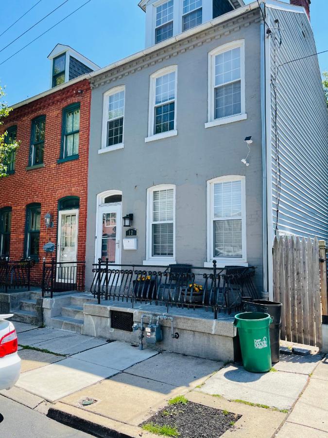 Industrial Brick Townhouse In Downtown Lancaster Villa Екстериор снимка